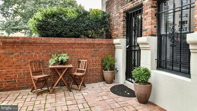 4514 Connecticut Ave NW unit B, Washington, DC 20008 - photo 2