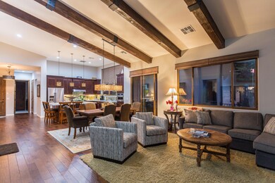 004_Living room