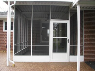 1105 Dow Dr, Shelbyville, TN 37160 - photo 4