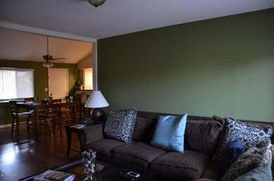 Livignroom opens to dining kirchen area