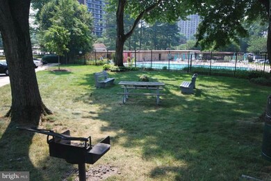 7531 Spring Lake Dr unit D2, Bethesda, MD 20817 - photo 5