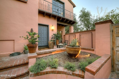 Desirable Corner unit inside courtyard