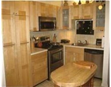 70 Regent Cir, Brookline, MA 02445 - photo 4