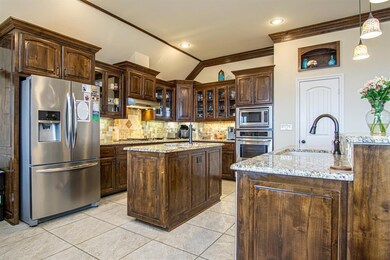 1681 Skidmore Ln, Tyler, TX 75703 - photo 3