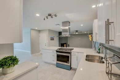 Kitchen den 3