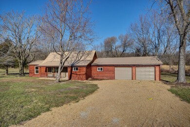 3722 Tracks Road-3
