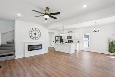 215 W Buchanan St, Winterset, IA 50273 - photo 6