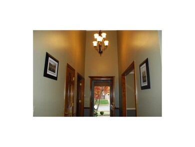 High ceilings in Entry