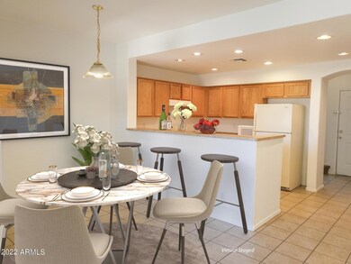 1654808894184501412_diningkitchen