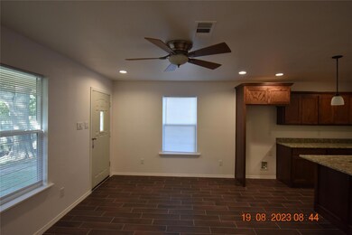 214 W Fairview St, Sherman, TX 75092 - photo 3