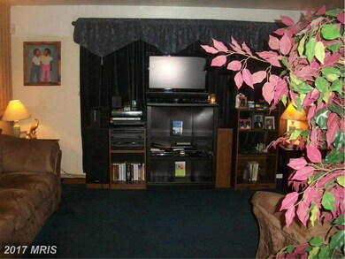 9308 Fontana Dr, Lanham, MD 20706 - photo 2