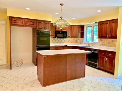 16 Rockrimmon Rd, North Hampton, NH 03862 - photo 2