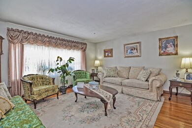 4 Sloan Cir, Randolph, MA 02368 - photo 2