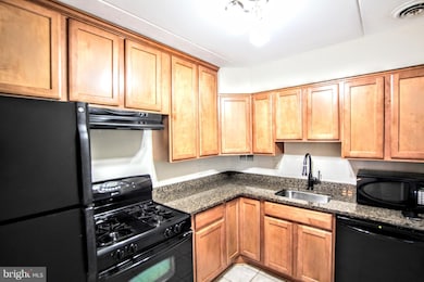 2610 Indian Dr unit 36, Alexandria, VA 22303 - photo 2