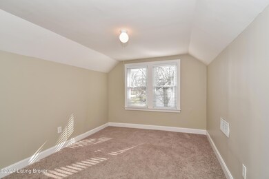 006-photo-master-bedroom-6749977