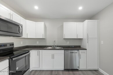 510 Lakewood Dr, Jacksonville, NC 28546 - photo 4