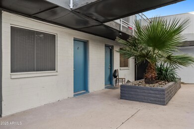 3025 N 32nd St unit 2, Phoenix, AZ 85018 - photo 2