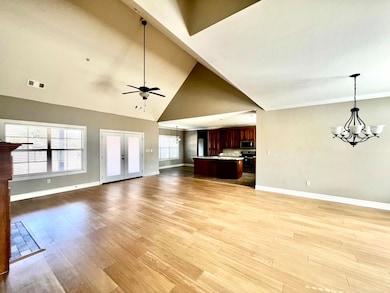 29 Lenox Ln, Columbus, MS 39702 - photo 2