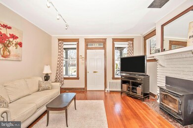 802 N Market St, Frederick, MD 21701 - photo 4