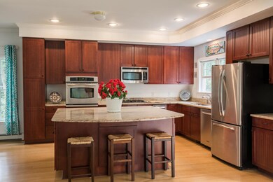 49 Nineteenth St, Edgartown, MA 02539 - photo 3