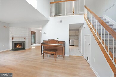 5676 Oak Tanager Ct, Burke, VA 22015 - photo 3