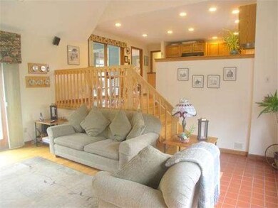 9 Garvey Rd, Framingham, MA 01701 - photo 4