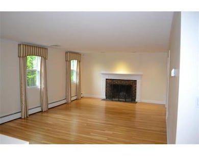 286 Boston Post Rd unit 286, Weston, MA 02493 - photo 2