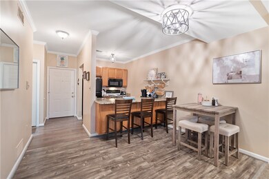 Nice open kitchen & dining space...
