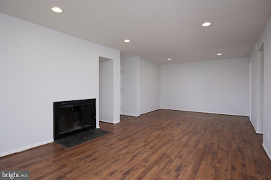 100 Duvall Ln, Gaithersburg, MD 20877 - photo 7