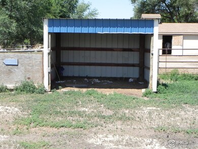 loafing shed