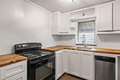 5215 16th St, Zephyrhills, FL 33542 - photo 7