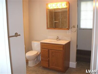 210 Mauch Chunk St, Nazareth, PA 18064 - photo 6