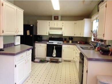 6 Sullivan Dr, Allenstown, NH 03275 - photo 5