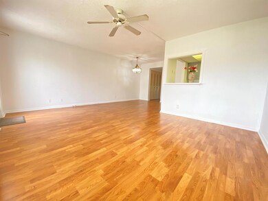 321 Camden N, West Palm Beach, FL 33417 - photo 5