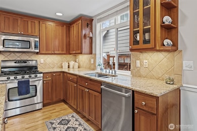 2456 30th Ave NE, Issaquah, WA 98029 - photo 7