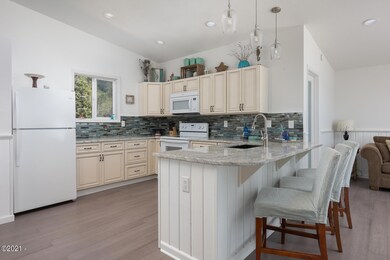 3749NE12th-07