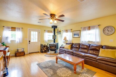 6952 Alcove St, Azle, TX 76020 - photo 2