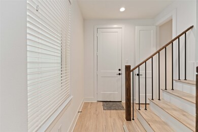 4109 Hare St unit D, Houston, TX 77020 - photo 2