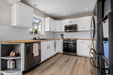 8460 E 20th Ave, Anchorage, AK 99504 - photo 7