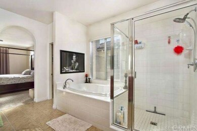 45670 Honeysuckle Ct, Temecula, CA 92592 - photo 2