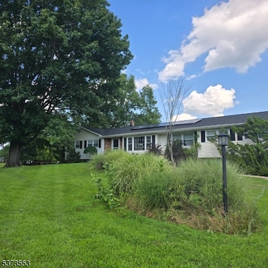 15 Willow Run Ln, Belle Mead, NJ 08502 - photo 2