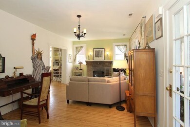 7135 Maple Ave, Takoma Park, MD 20912 - photo 4