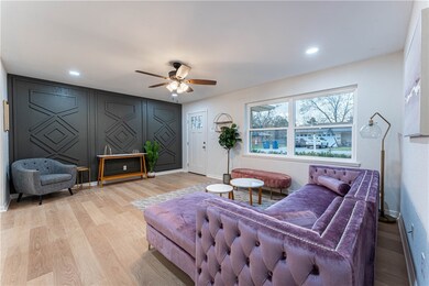 806 Carson Dr, Bentonville, AR 72712 - photo 4