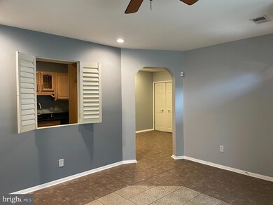 521 Epsom Rd unit T, Towson, MD 21286 - photo 2