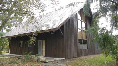 717 Missouri St 104