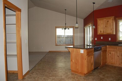 2161 Lissy Way, Grants Pass, OR 97526 - photo 7