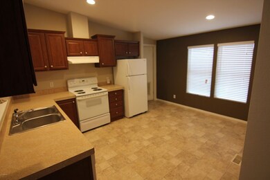 Vaulted Eat-In Kitchen