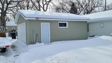 Side 2 stall detached garage