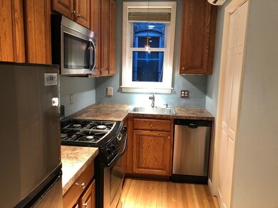 69 N Margin St unit 3, Boston, MA 02113 - photo 2