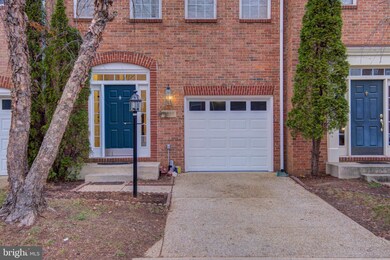 13588 Big Boulder Rd, Herndon, VA 20171 - photo 2